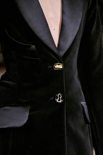 Look 34
